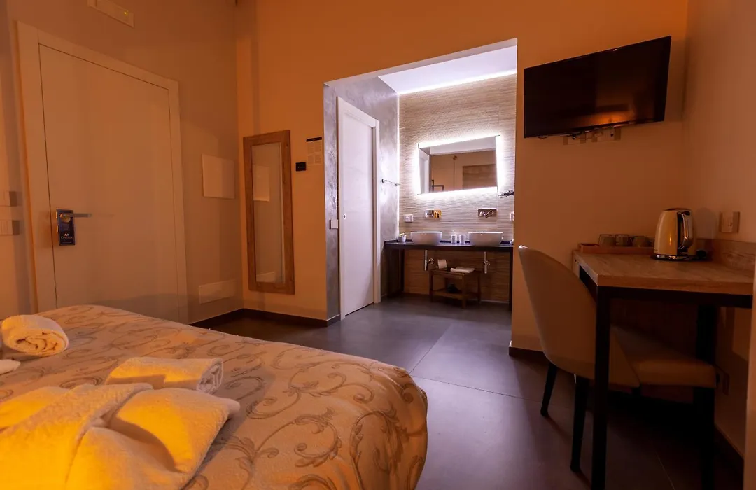 Oneira Rooms-1
